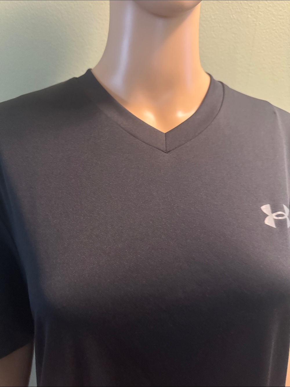 Under Armour Black V-Neck Short Sleeve Performance Tee - Picture 3 of 4